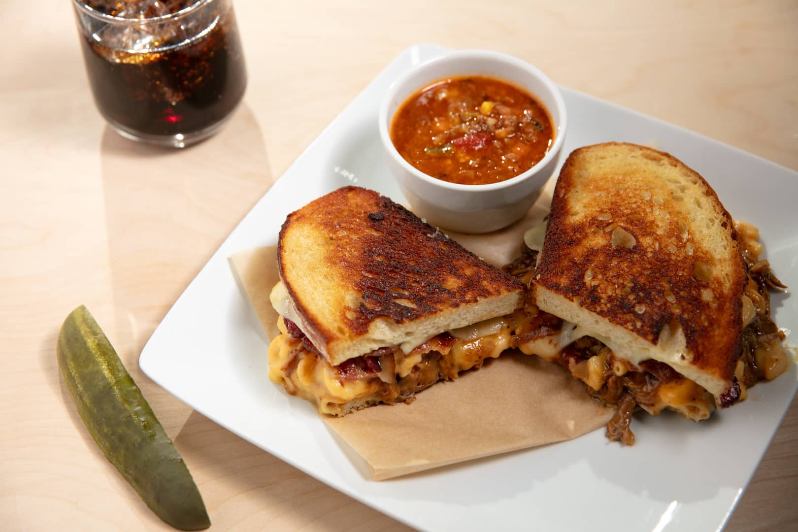 Grilled Mac & Cheese Sandwich with BBQ Pulled Pork - Gordon Food Service
